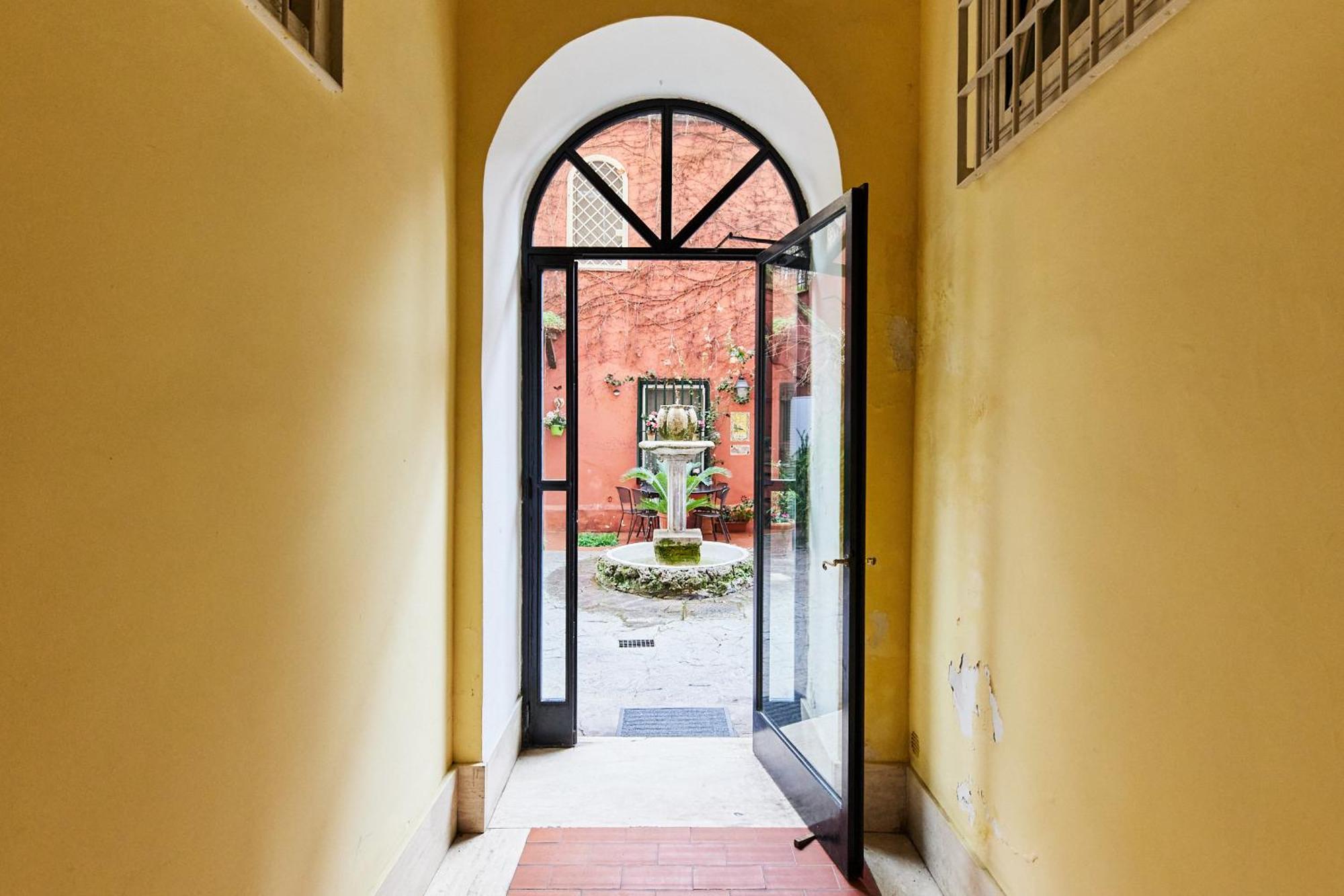 Iflat One Step From Colosseum Exterior foto